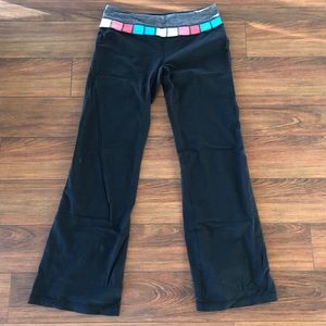 Lululemon pants boot cut size 10